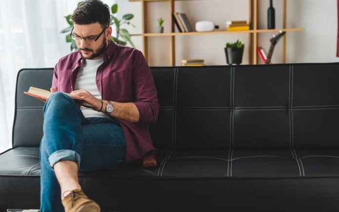 Insider-Tips-for-Studying-Online-at-30-696x436