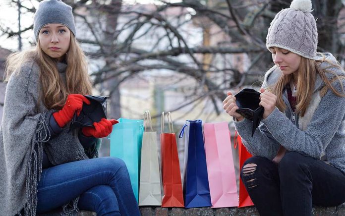 The Realistic Way to Stop Spending Money The Realistic Way to Stop Spending Money