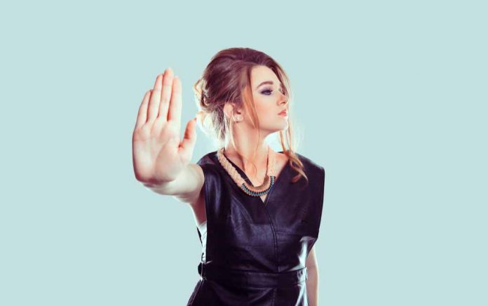 The Right Way to Ignore Haters The Right Way to Ignore Haters