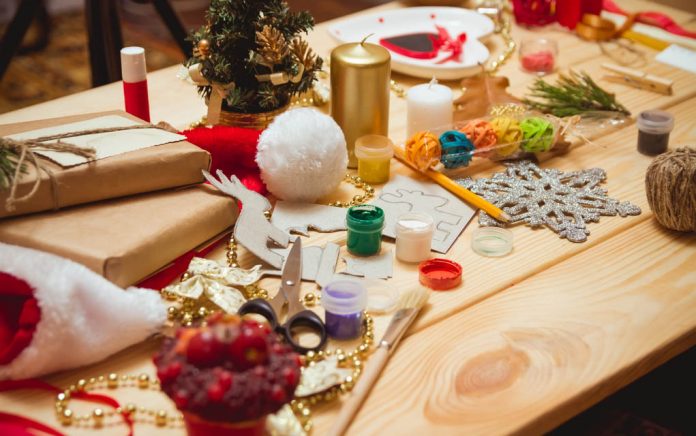 10 Useful DIY Christmas Gifts