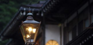 5 Signs Someone Is Gaslighting You